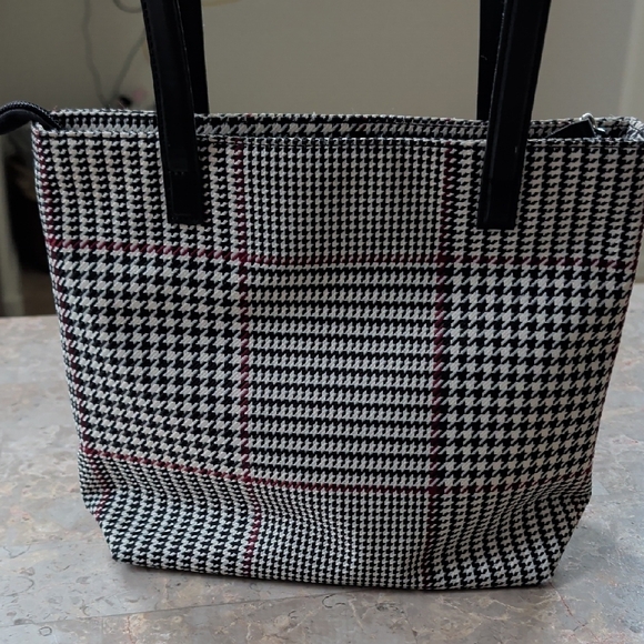 Ralph Lauren Red Black And White Purse - Picture 9 of 16